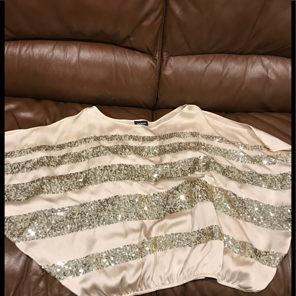 Bebe sequence and silk slit sleeve tunic